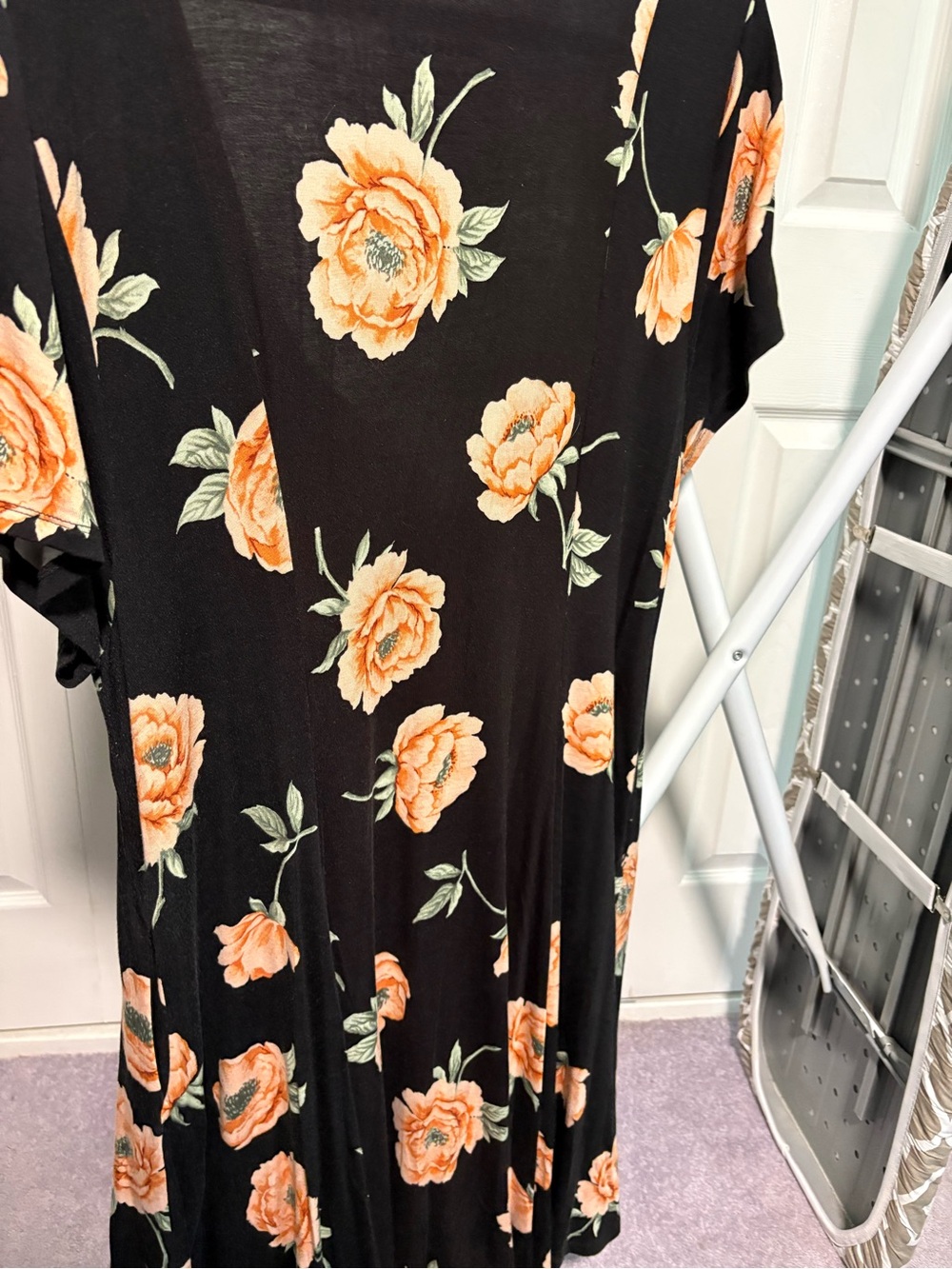 Torrid Floral V-Neck Mini Dress in Black with Peach Roses Size 3x - Picture 5 of 8